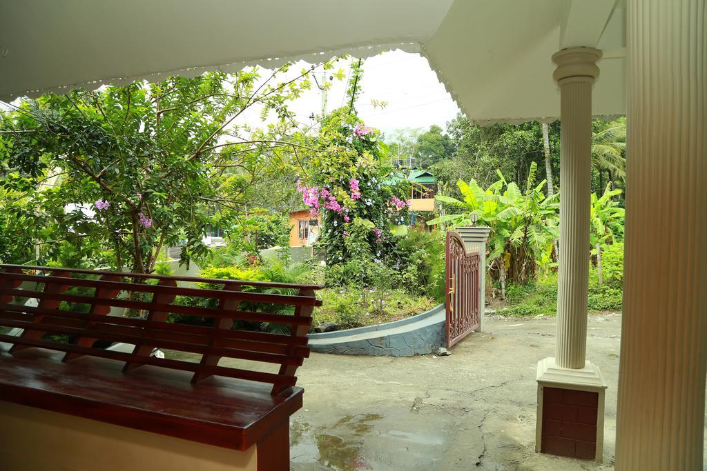 Ferndale Homestay Thekkady Luaran gambar