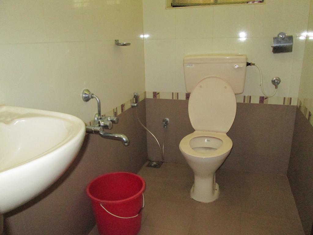 Ferndale Homestay Thekkady Luaran gambar