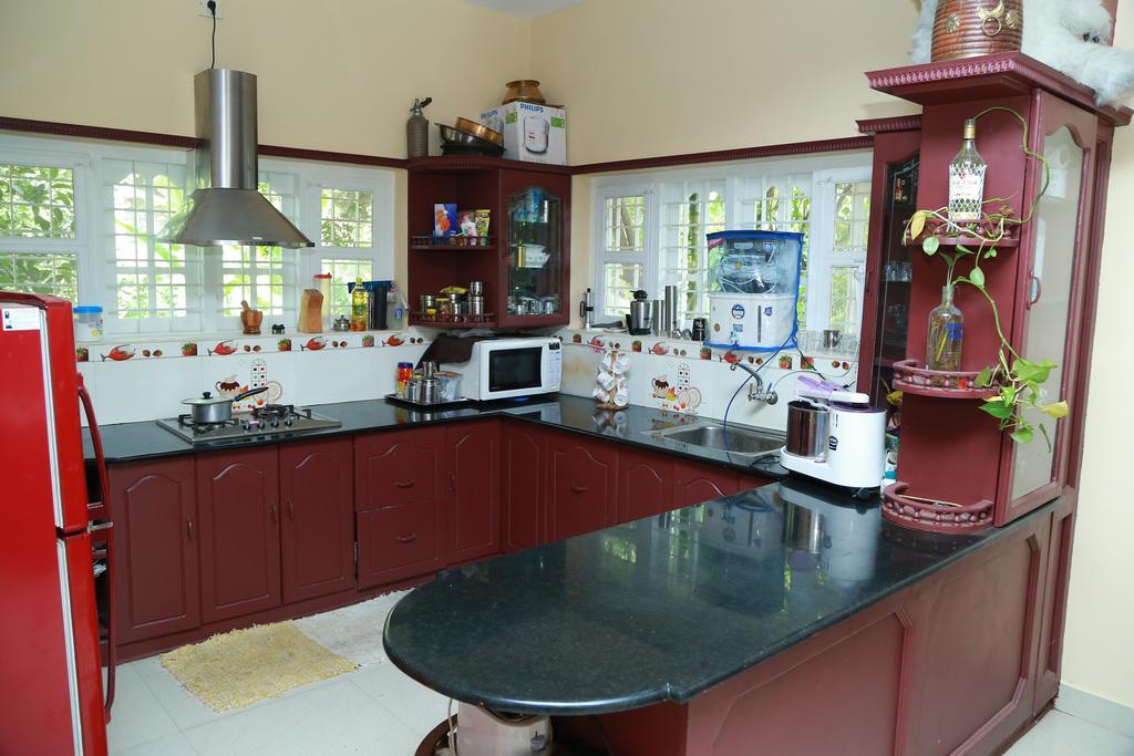 Ferndale Homestay Thekkady Luaran gambar