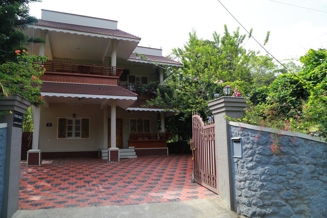 Ferndale Homestay Thekkady Luaran gambar